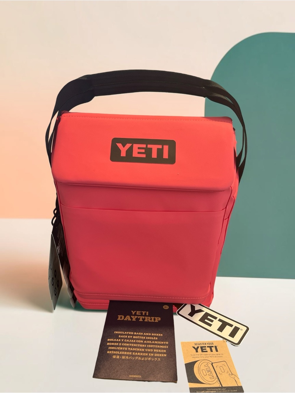 Yeti Tropical Pink Daytrip Lunch cooler 6L